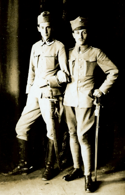 Józef Beck (późniejszy minister spraw zagranicznych) oraz Ryszard Adamowicz, Piotrków 1915 r.